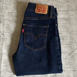 Levis Shaping Slim Jeans 312 In Dark Blue; 26 x 28; Stretch